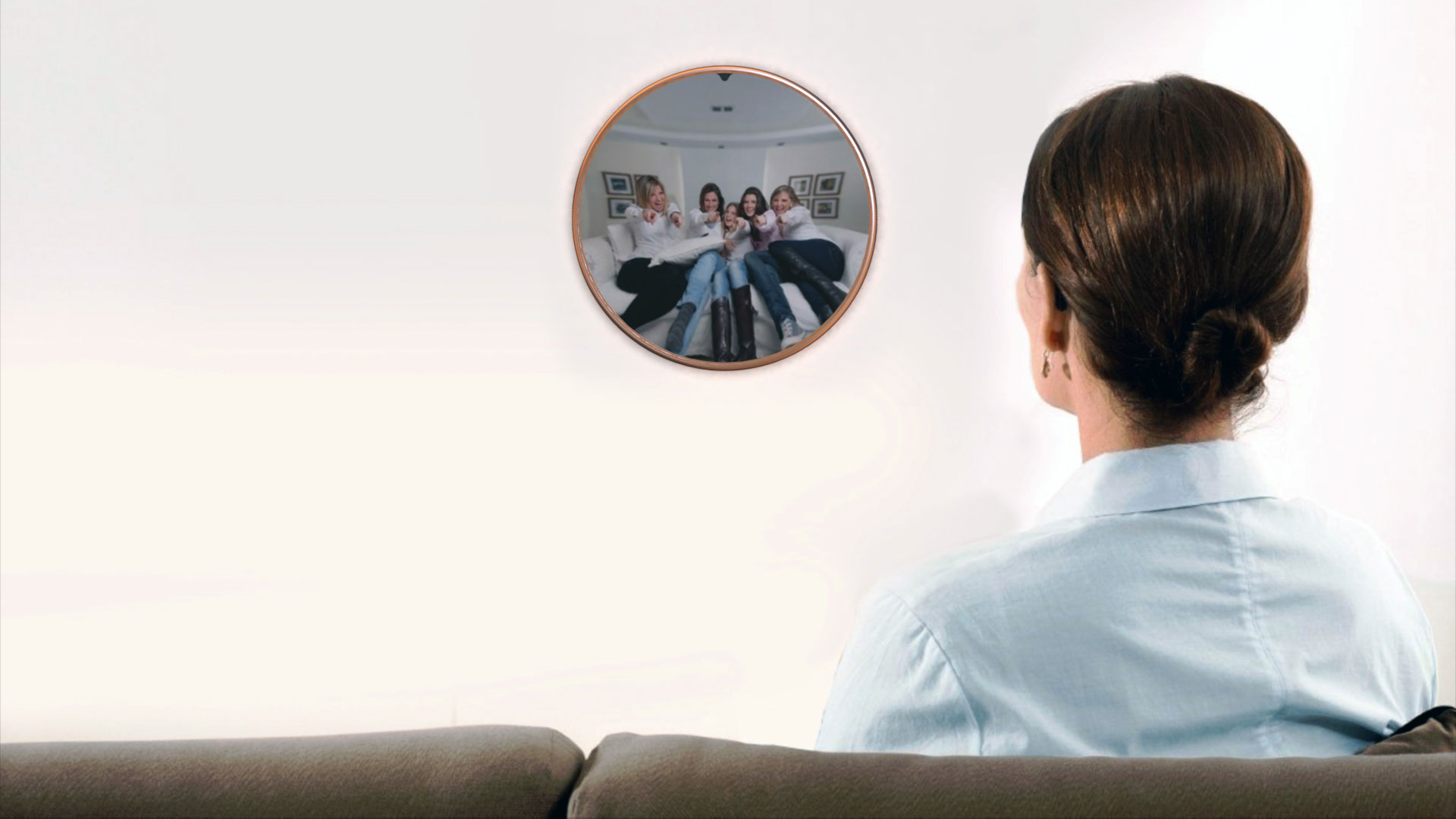 Insitu of woman using Clockvid-20