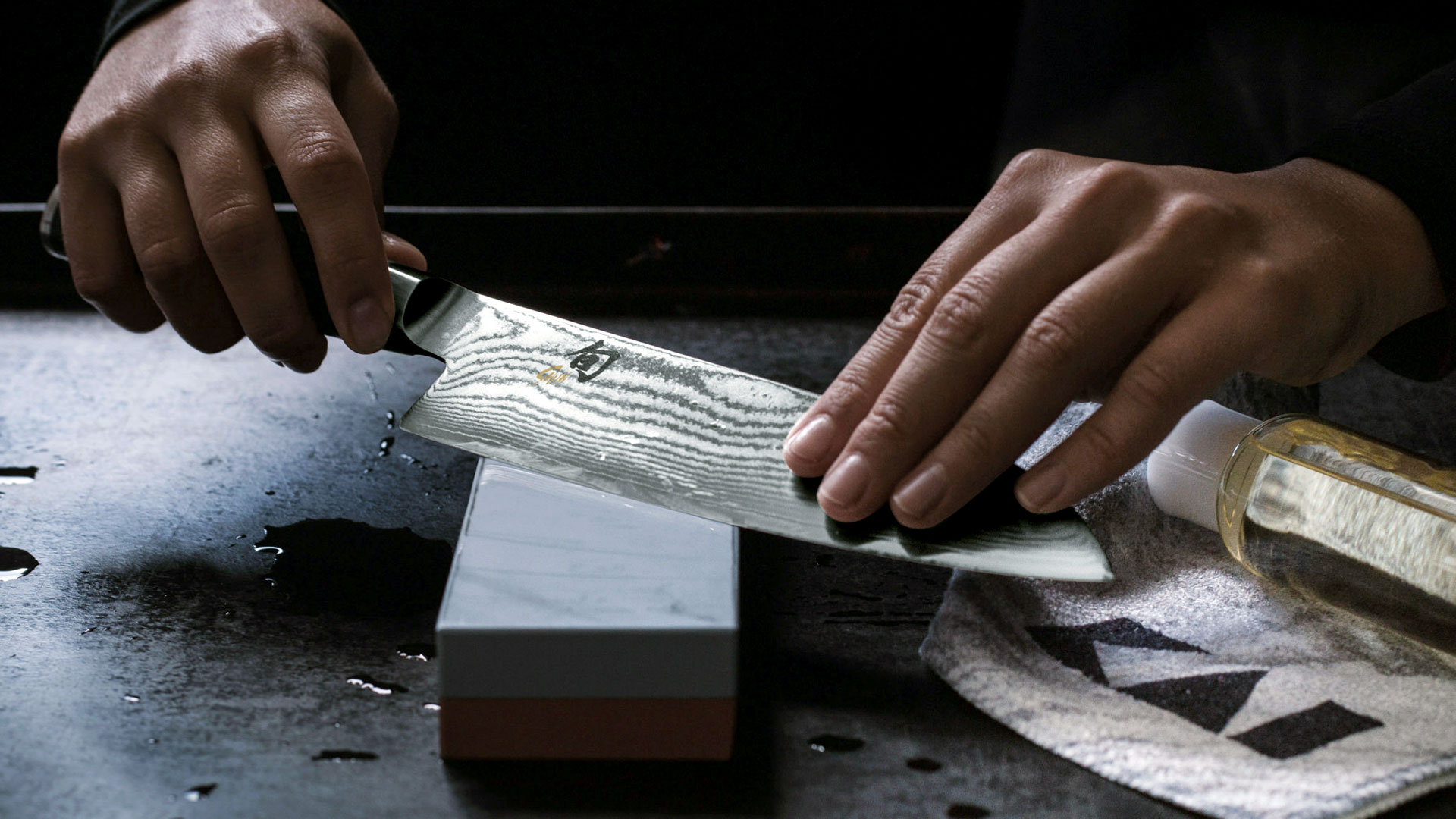 sharpening kitchen knife
